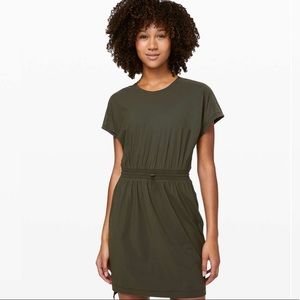 Lululemon throw it on Dress SZ 2
